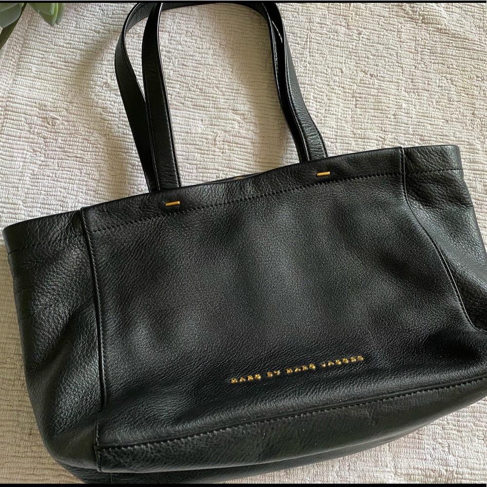 Marc by Marc Jacobs black leather pebble tote